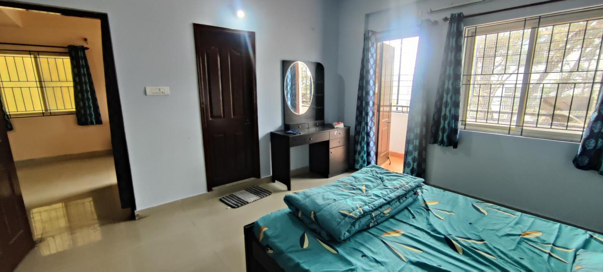 A Cozy 2 Bhk Flat Apartment *