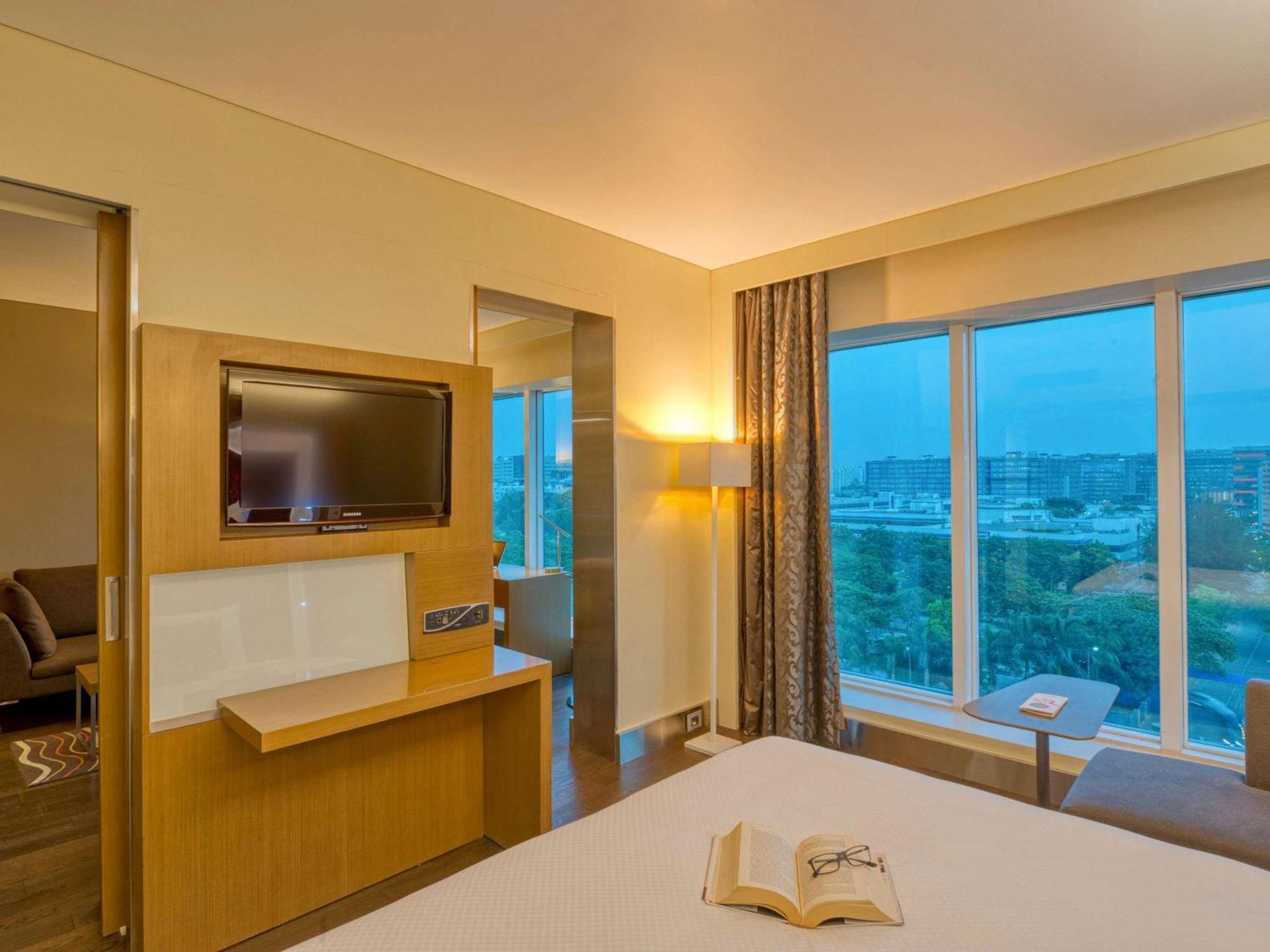 Hotel Novotel Outer Ring Road 5*