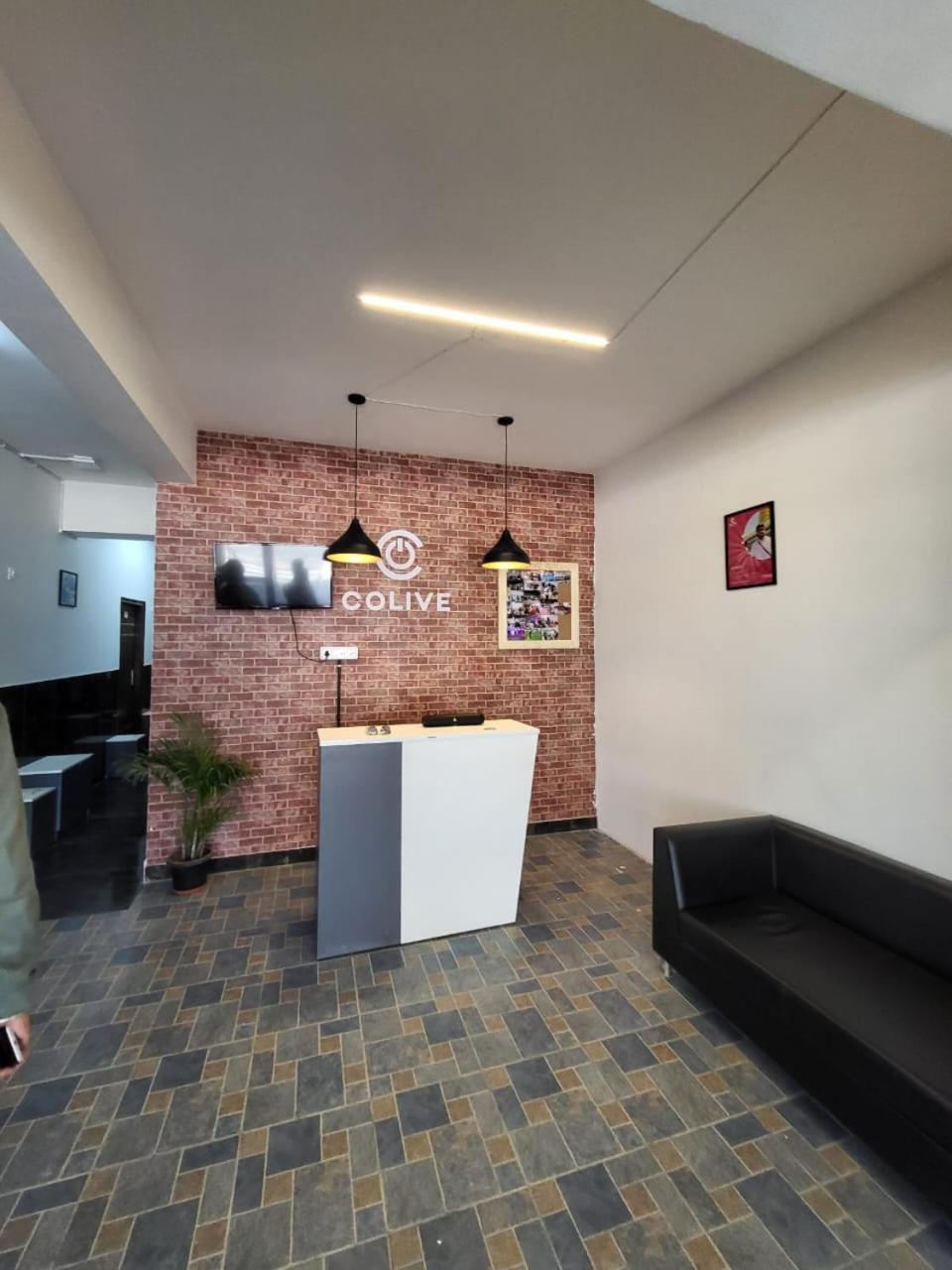 C - Columbus Hotel