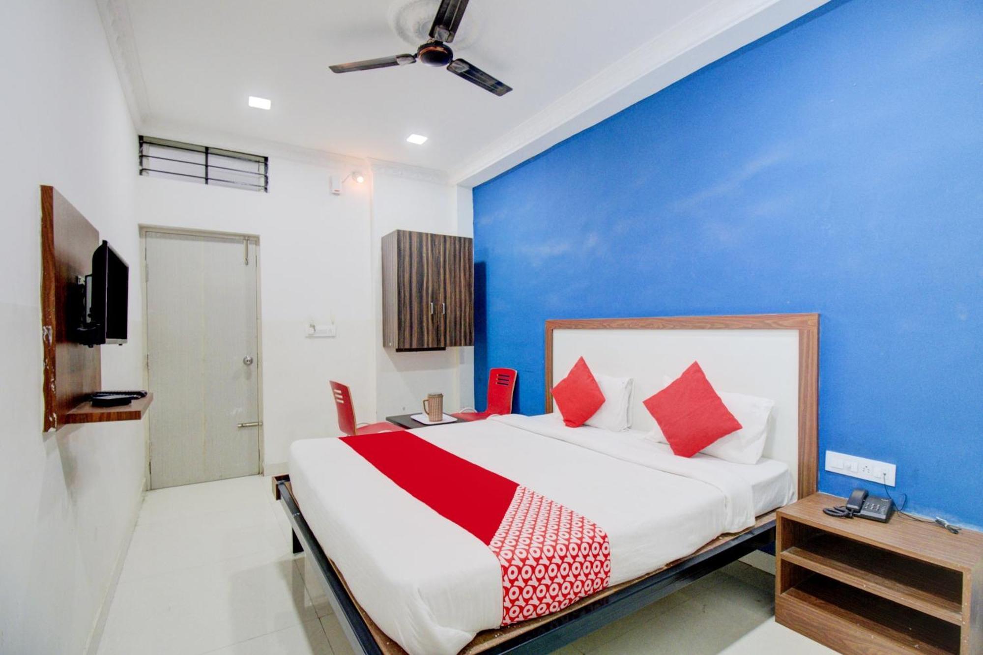 Hotel O Abhimaani