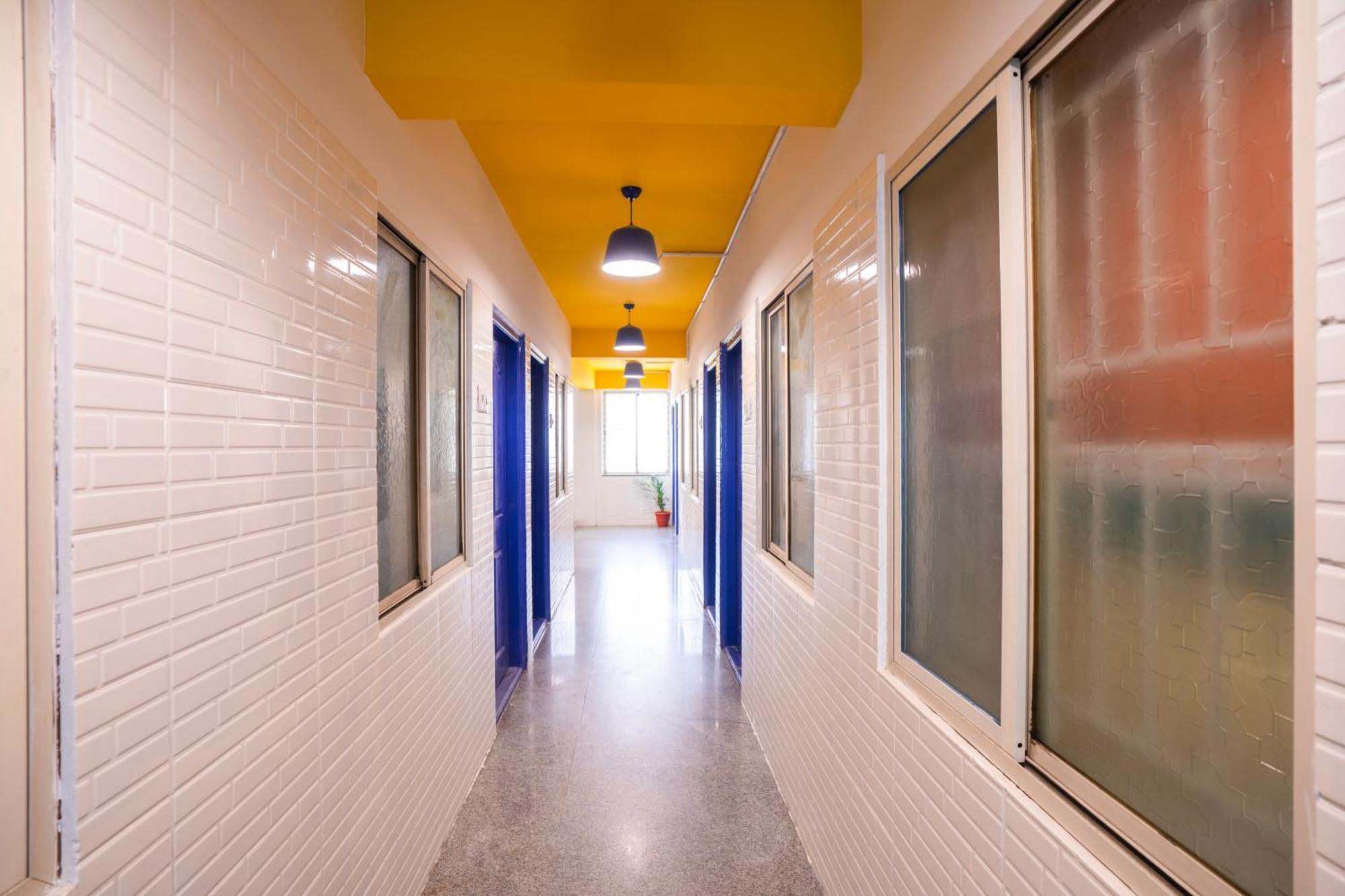 Gostops Hsr, Silk Board Hostel Bangalore