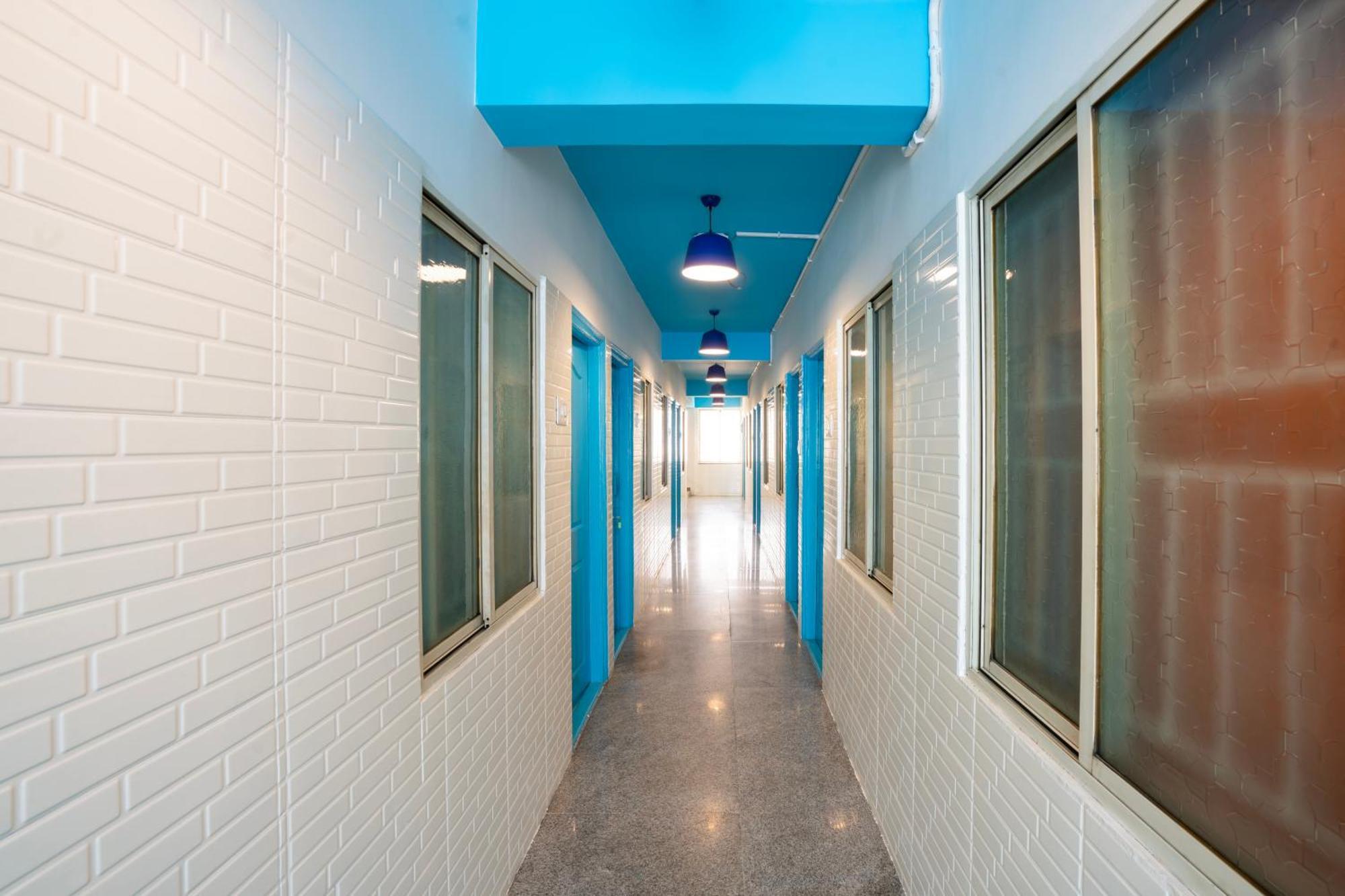 Hostel Gostops Hsr, Silk Board Bangalore