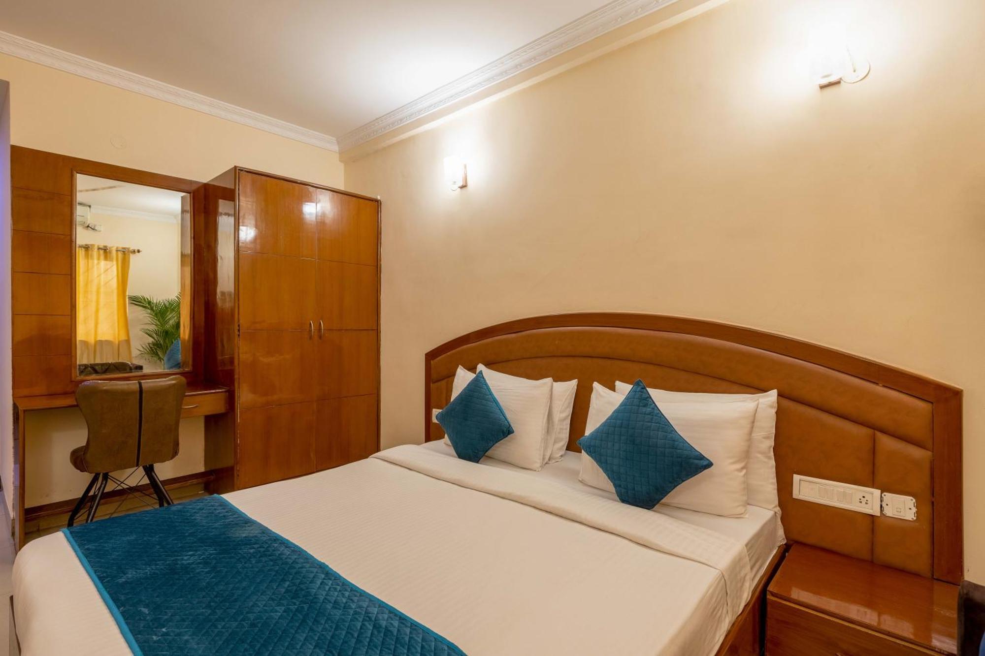 Hotel do amor Blue Bliss By Pph Living Infantry Road Bangalore