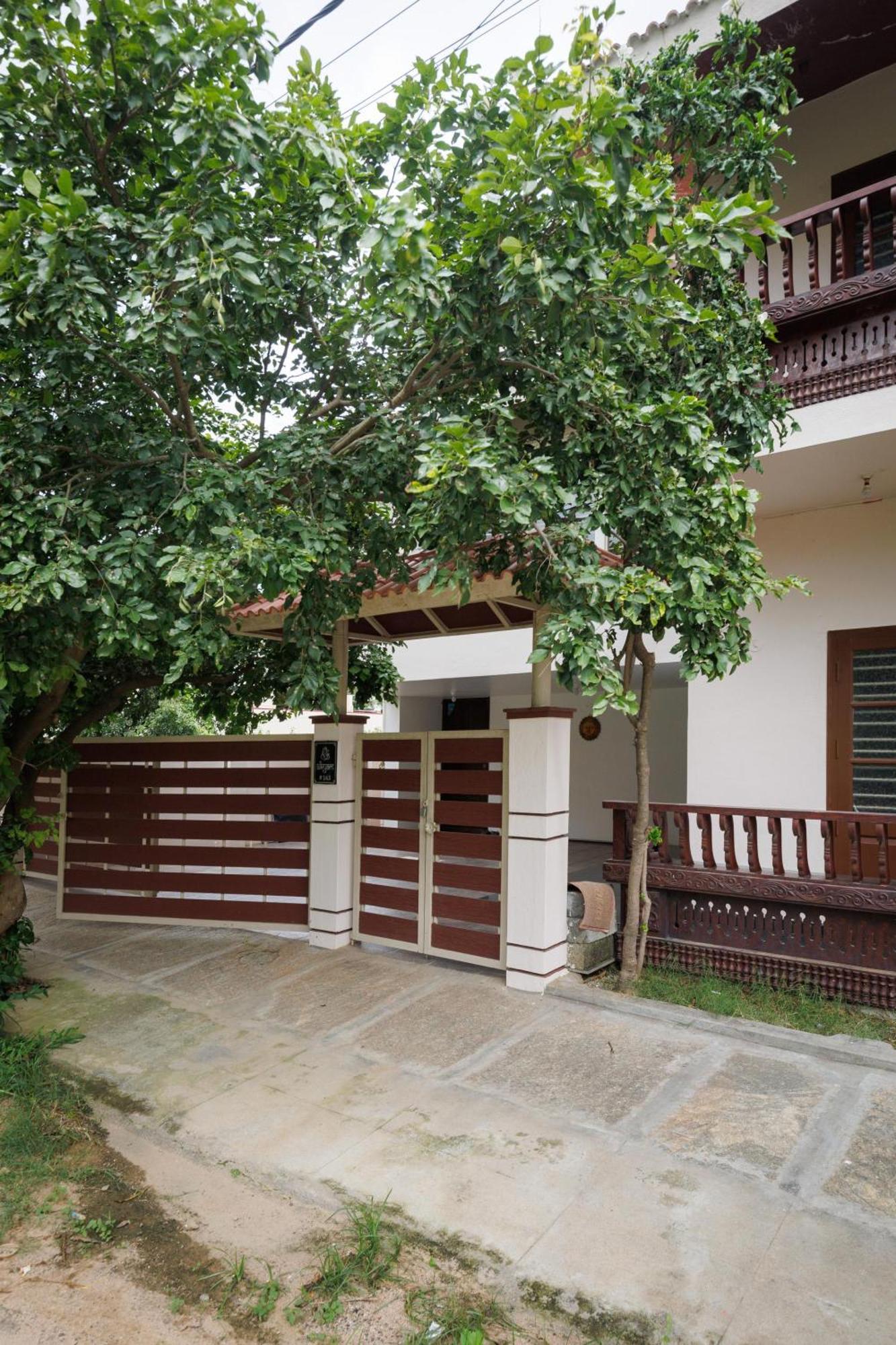 Villa Varaahi Nr Art Of Living Kanakpura Road