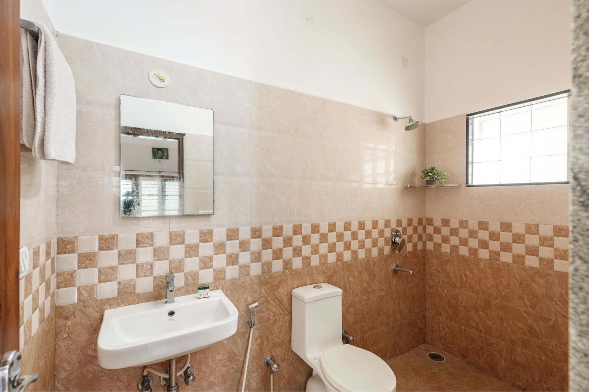 Varaahi Nr Art Of Living Kanakpura Road Villa *