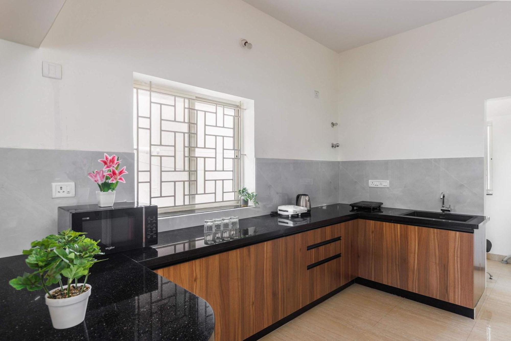 Varaahi Nr Art Of Living Kanakpura Road Villa *