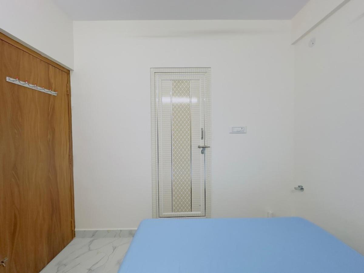 1bhk Near Sarjapur With Lift 502 Apartment *