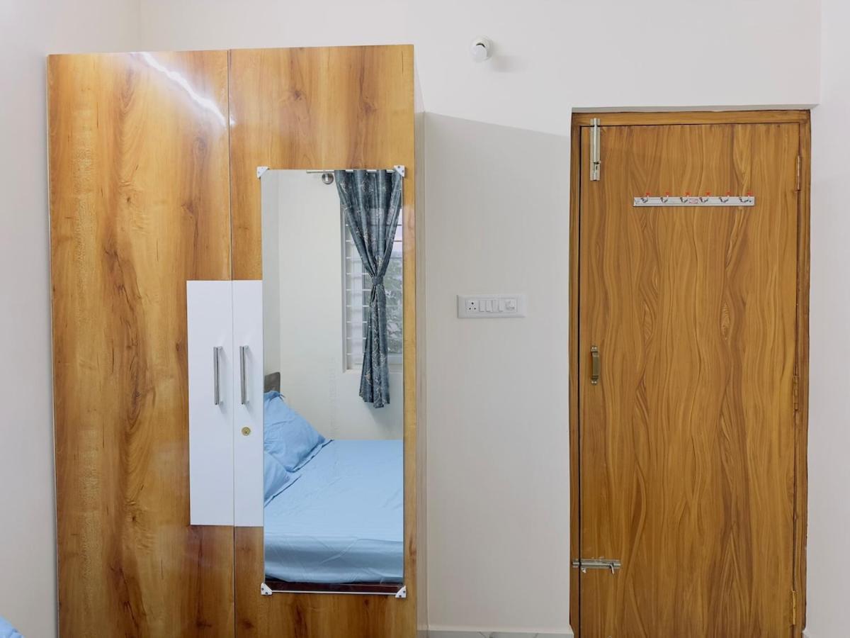 1bhk Near Sarjapur With Lift 502 *