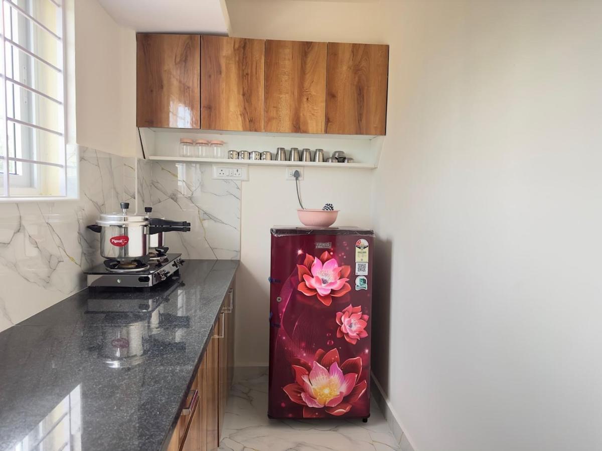 Apartment 1bhk Near Sarjapur With Lift 401 *