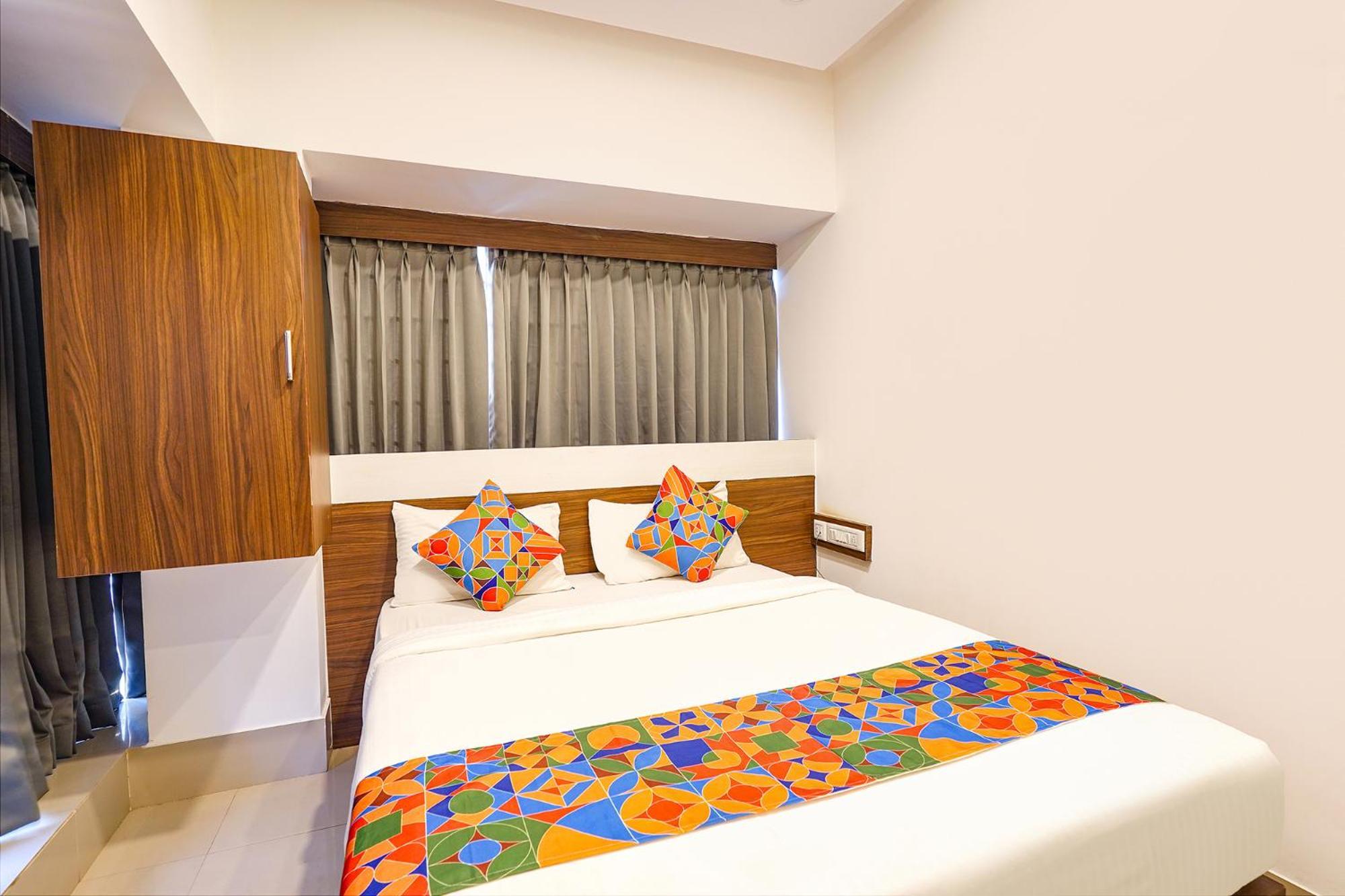 Fabexpress Royal N Comforts - Hal Old Airport Rd Hotel