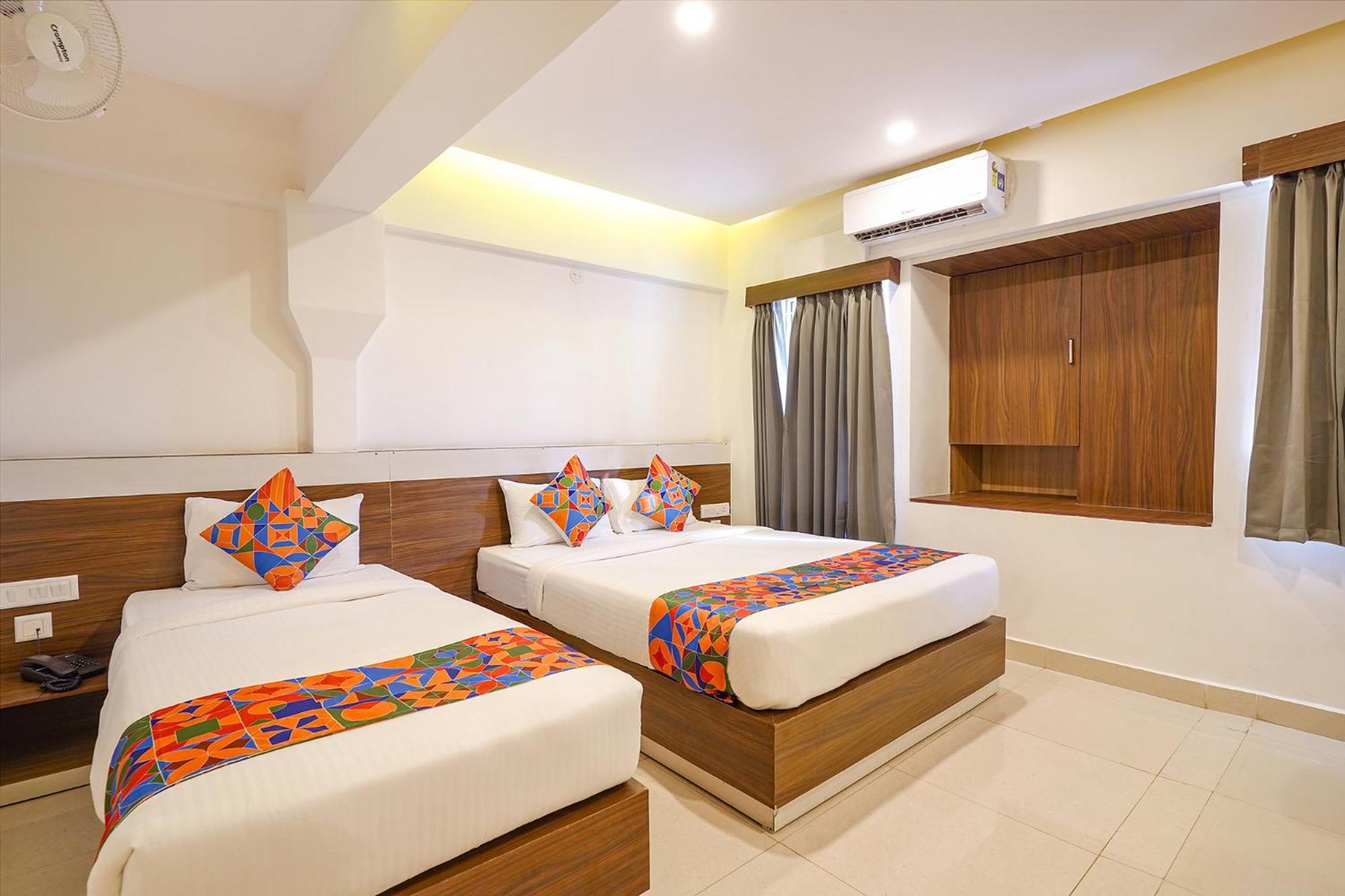 Fabexpress Royal N Comforts - Hal Old Airport Rd