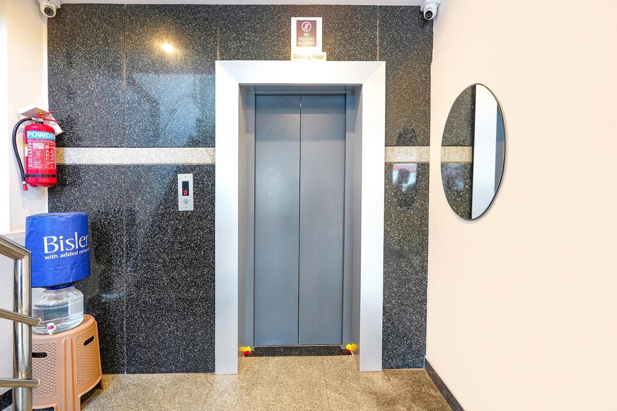 Fabexpress Royal N Comforts - Hal Old Airport Rd Hotel