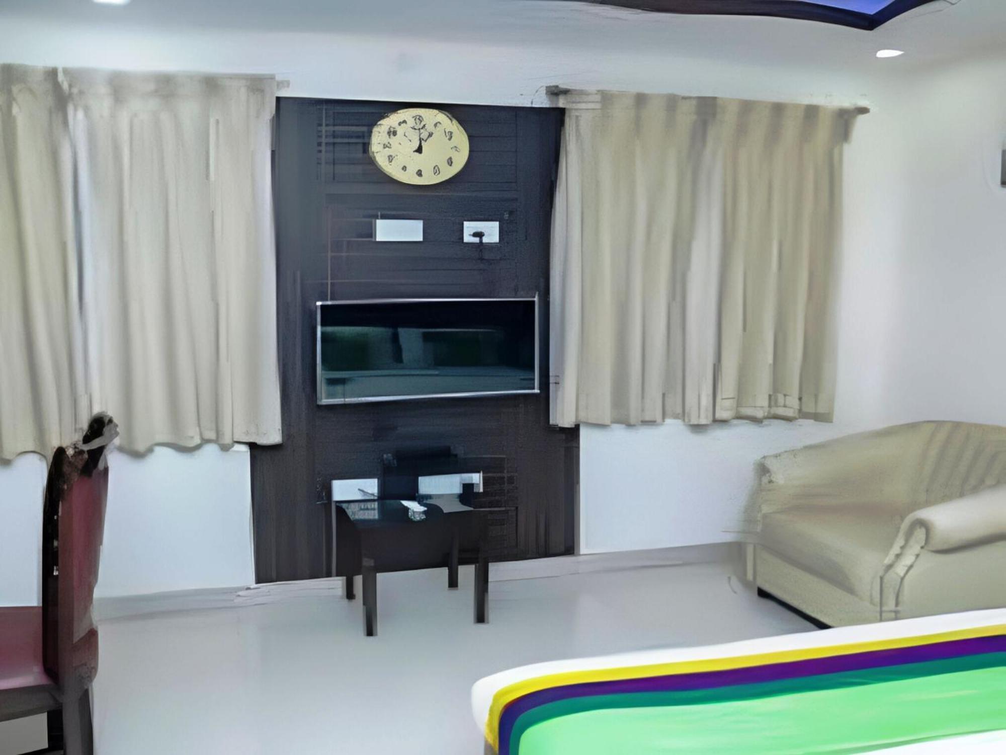 Palani Andavar Hotel