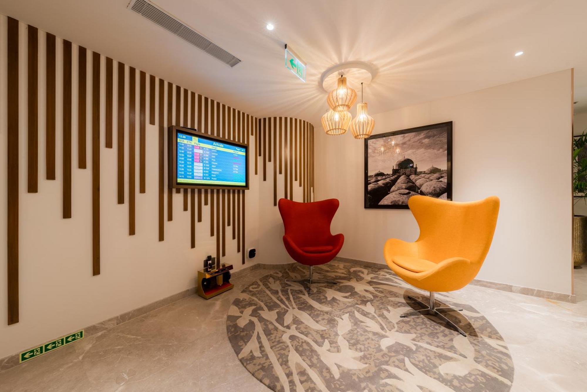 080 Transit Hotel, T2 Hotel 4*