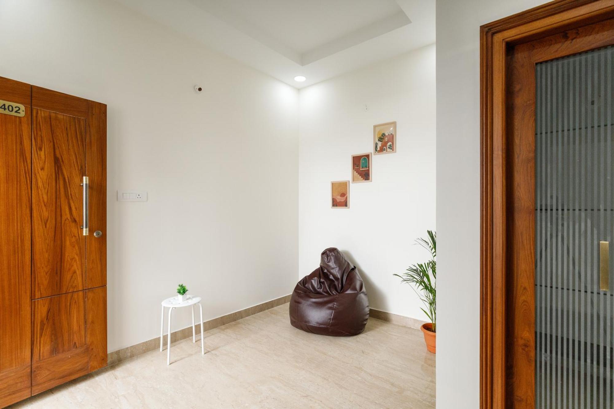 Obs Luxury 2bhk Balcony Serviced Hsr Layout * Bangalore