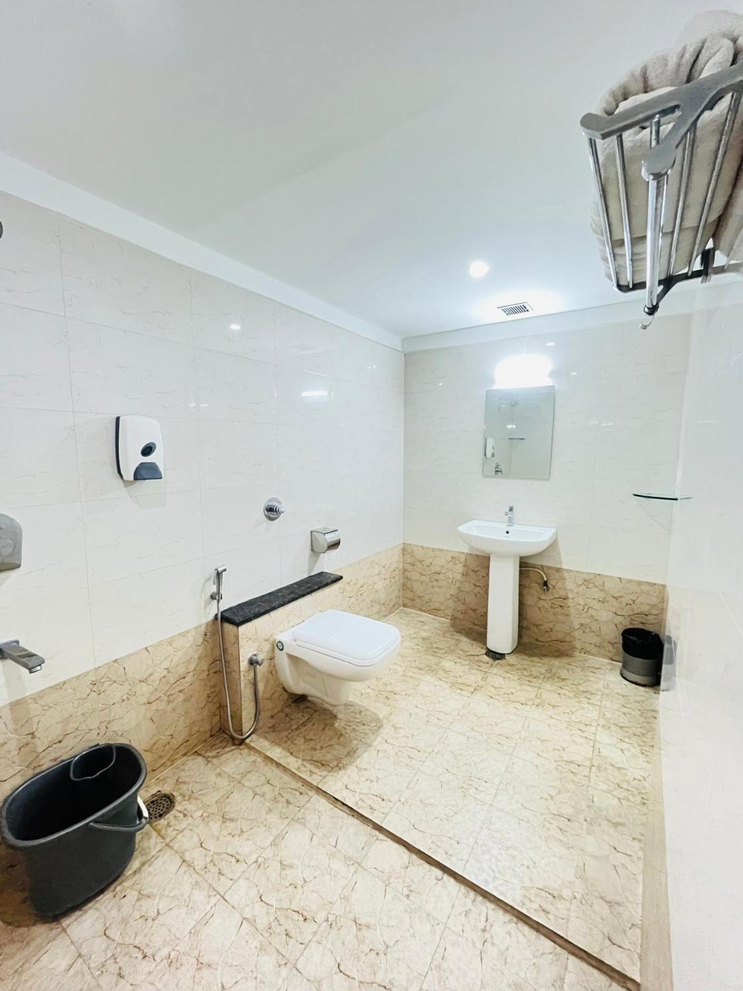 Grand Bee By Bestinn Leisure Bangalore