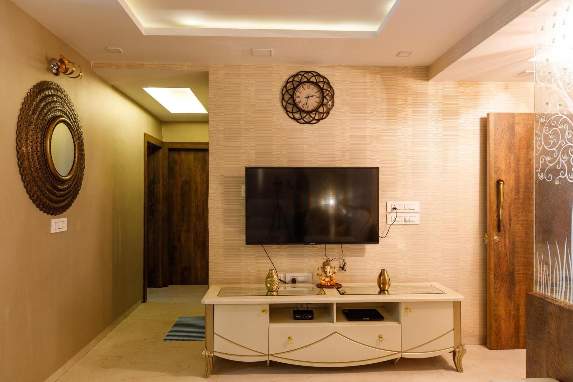 The Platinum Arc By Red Olive-3bhk-nr Nexus Mall Apartment