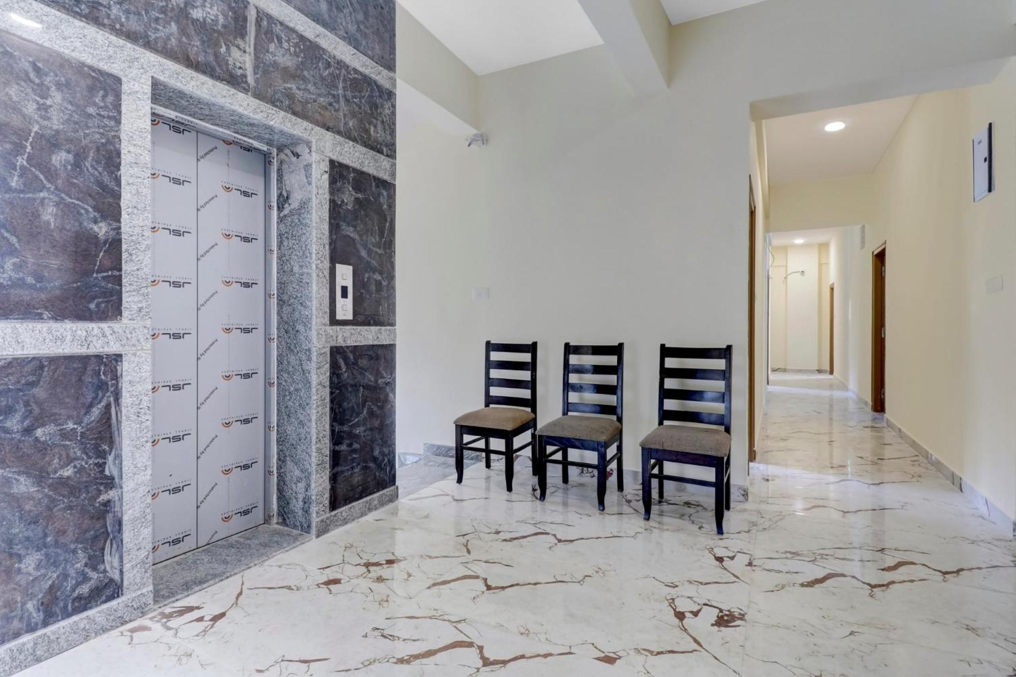 Hotel O Manyata Palace 4*
