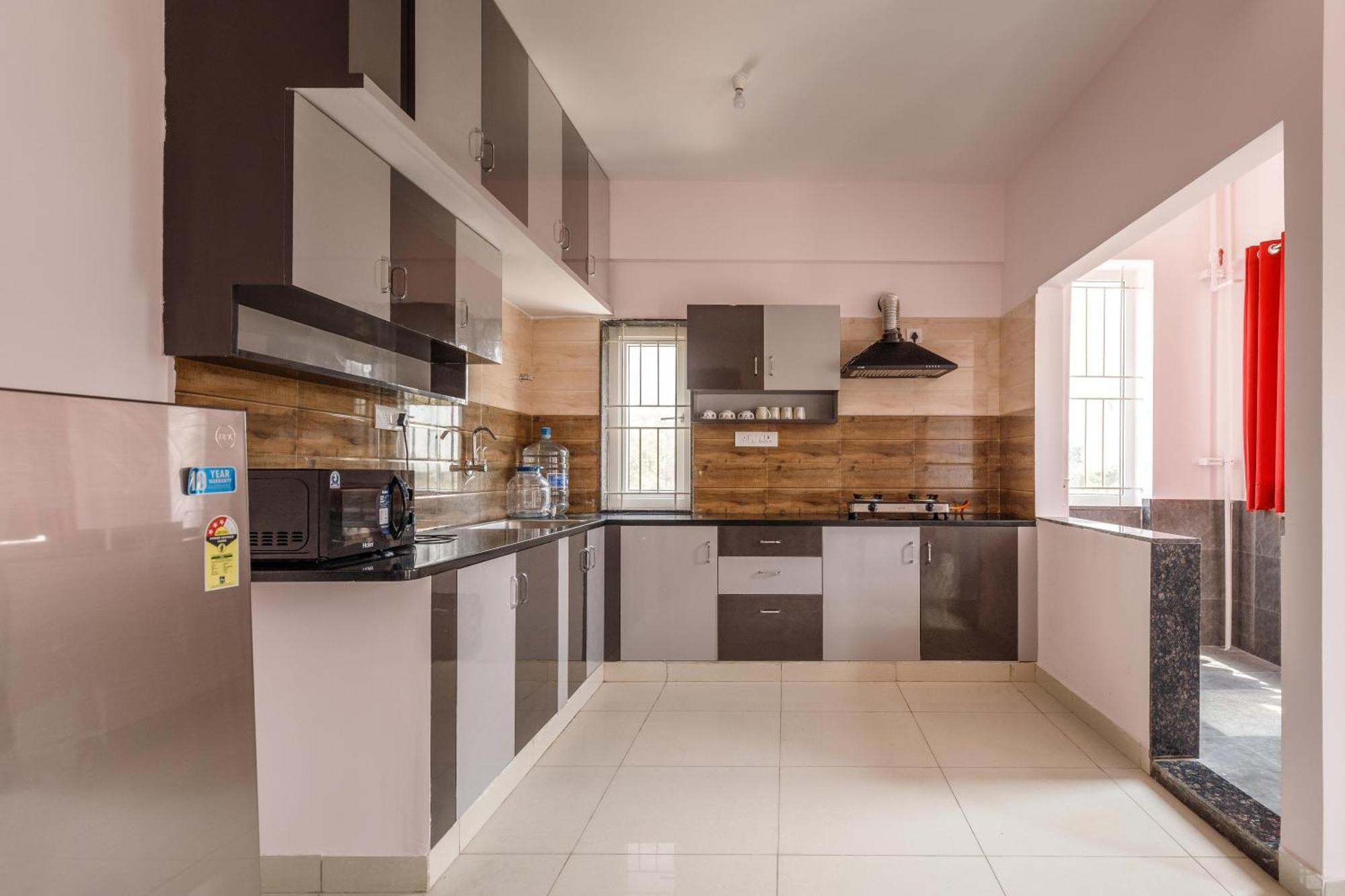 Pinnacle Serviced Aparthotel