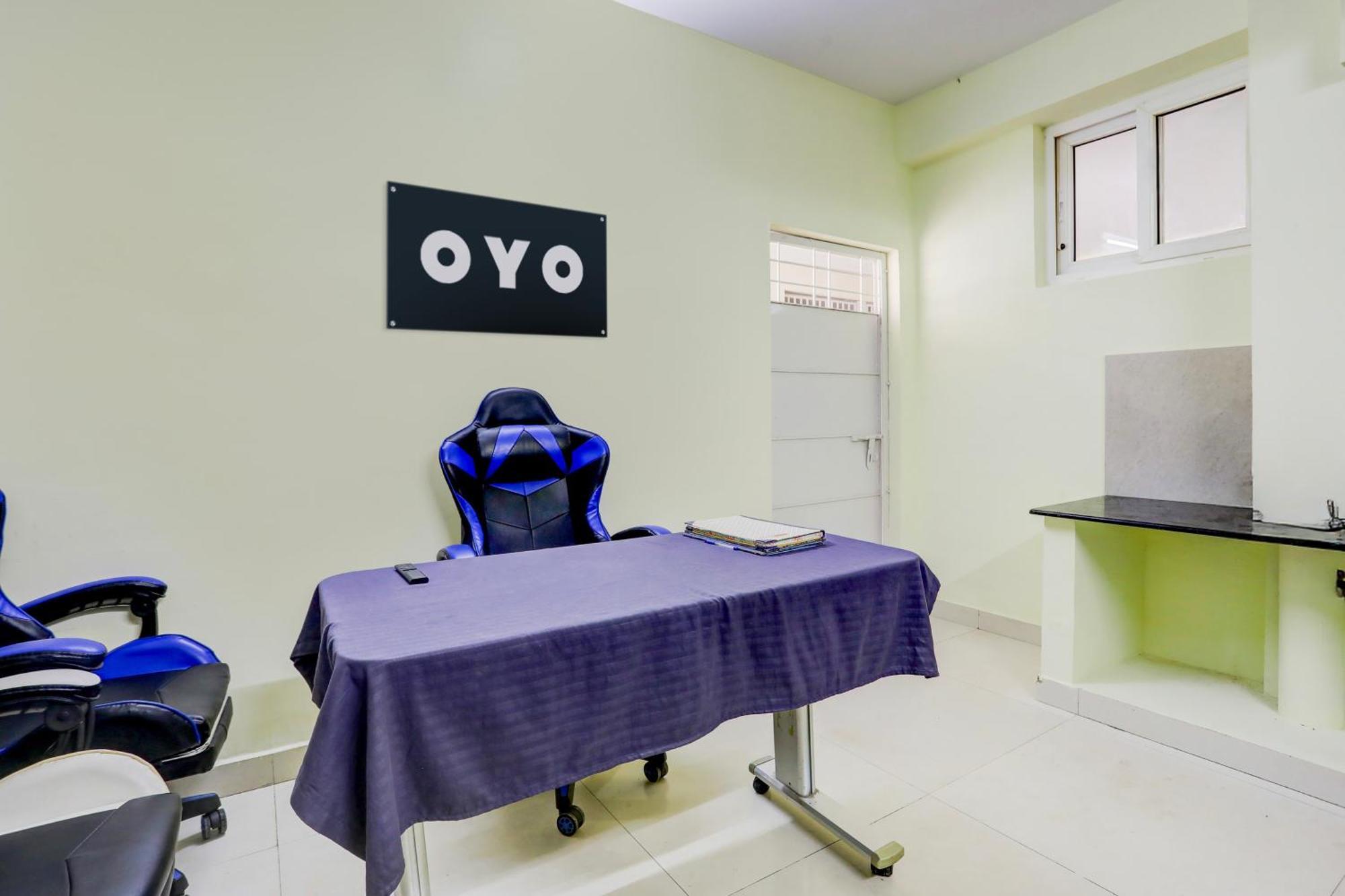 Spot On Livingnest Skylark Hotel
