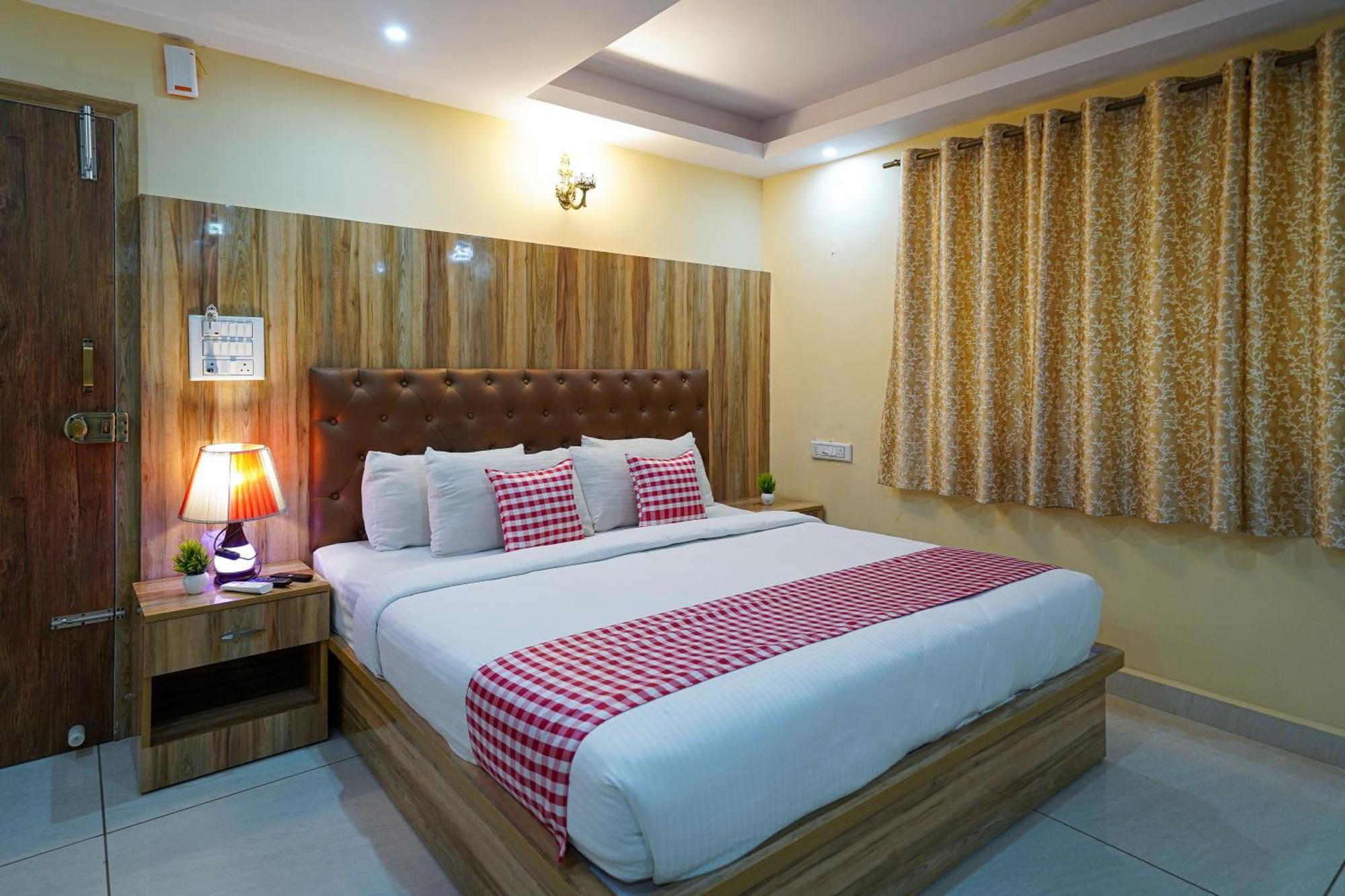 Open By Olive - Sai Luxury Comforts Hotel