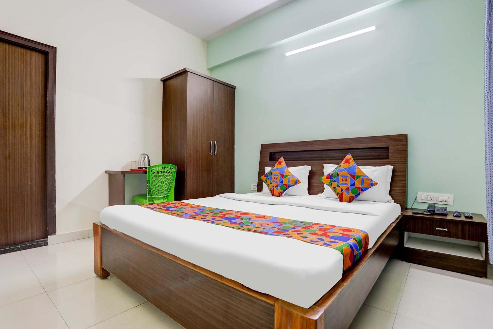 Fabhotel Royal Hotel 3*