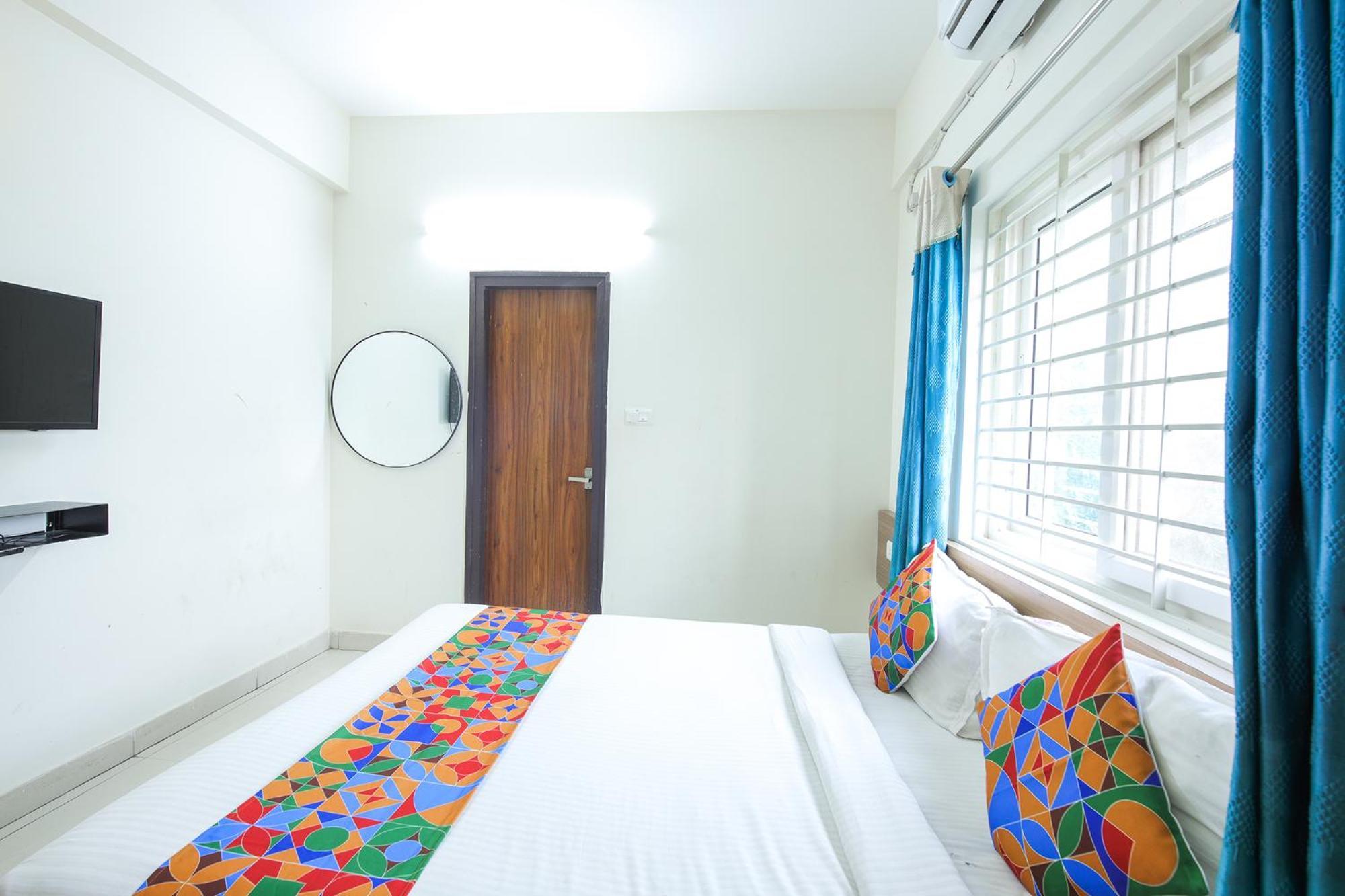Fabhotel Golden Grand