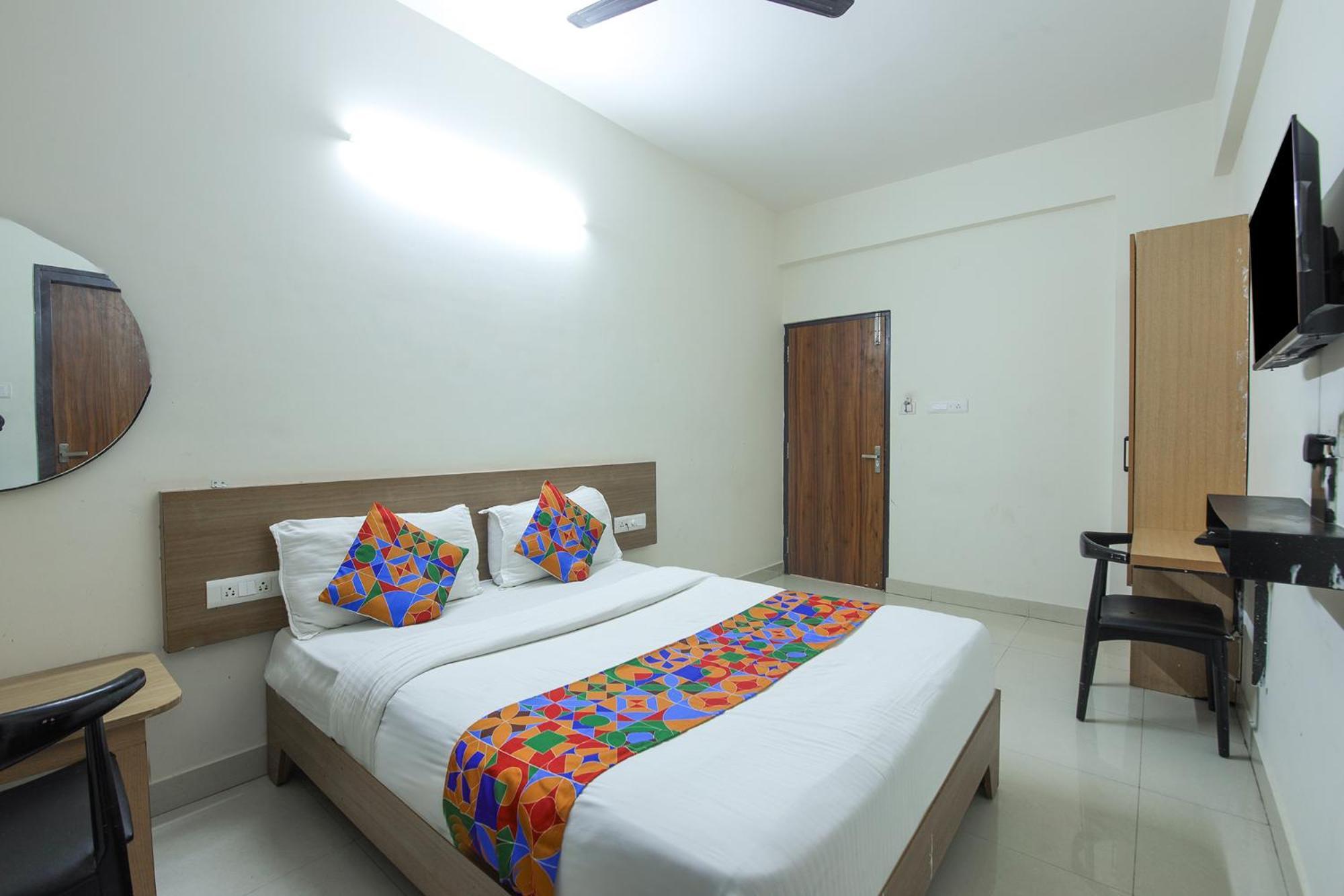Hotel Fabhotel Golden Grand Bangalore