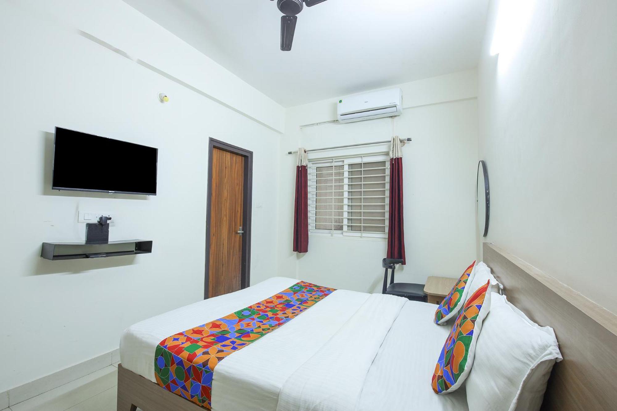 Fabhotel Golden Grand