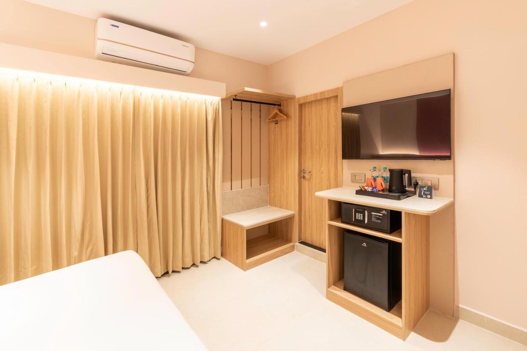 Tgi Livancia The Sojourn Hotel 3*