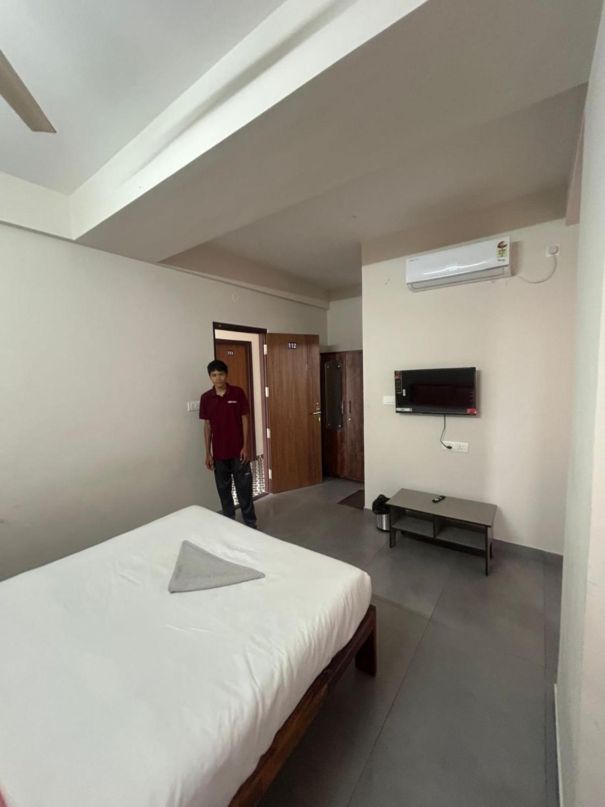 Hotel Lavish Bg-lodge