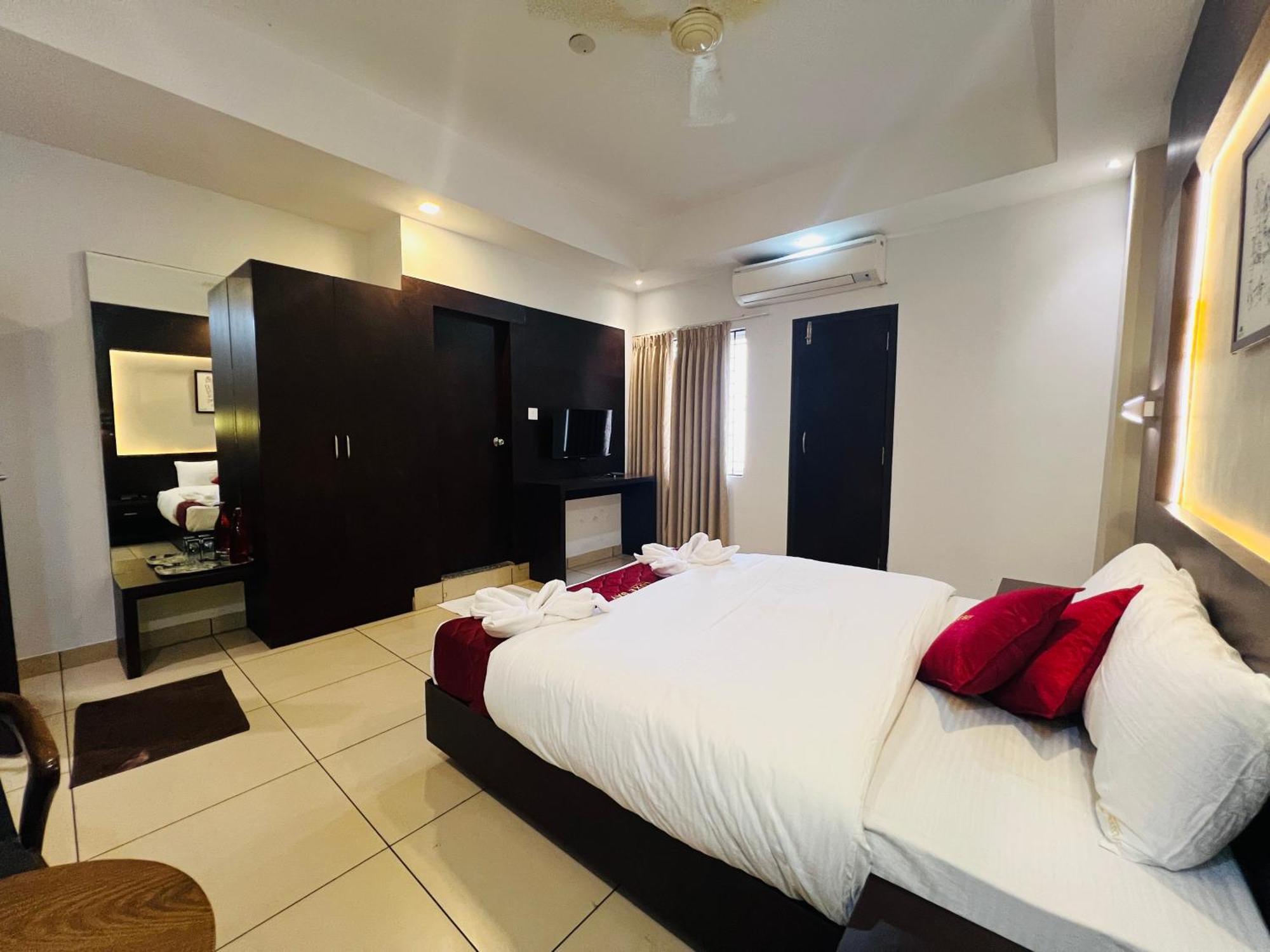 Luxebay 3* Bangalore