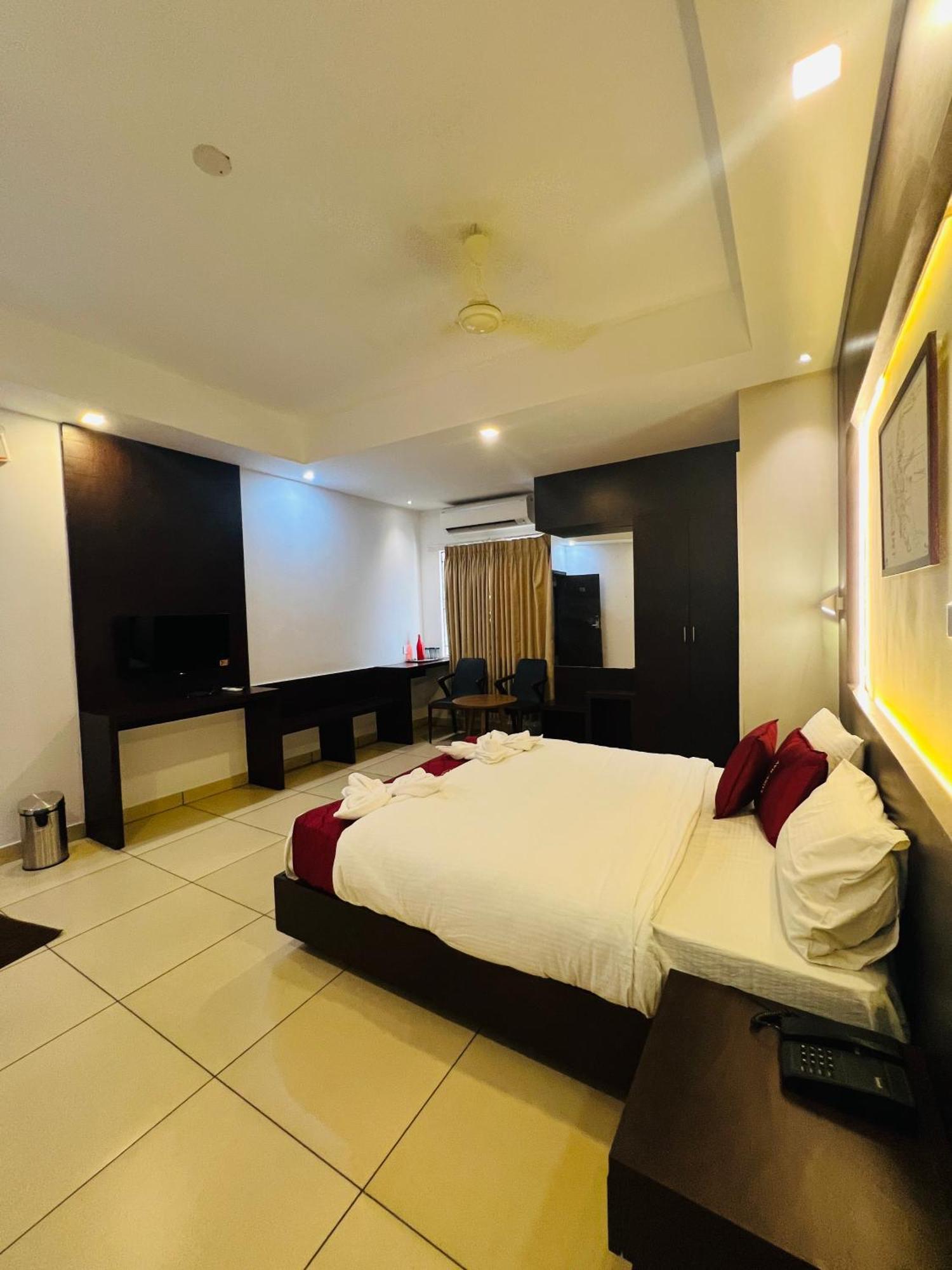 Hotel Luxebay