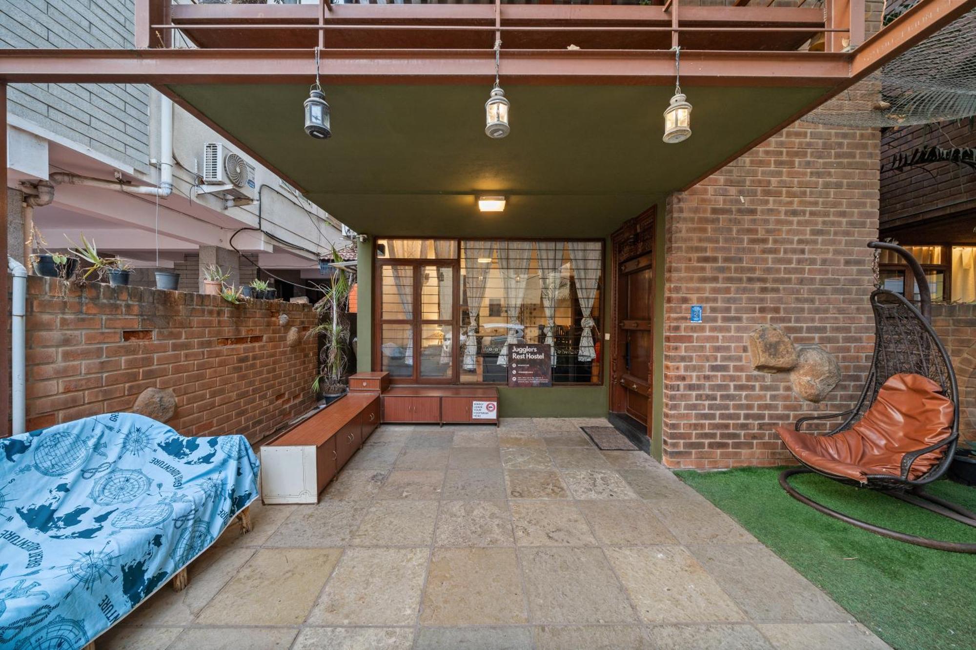Jugglers Rest Boho Style 4 Bedroom Spacez Luxury Hostel Bangalore