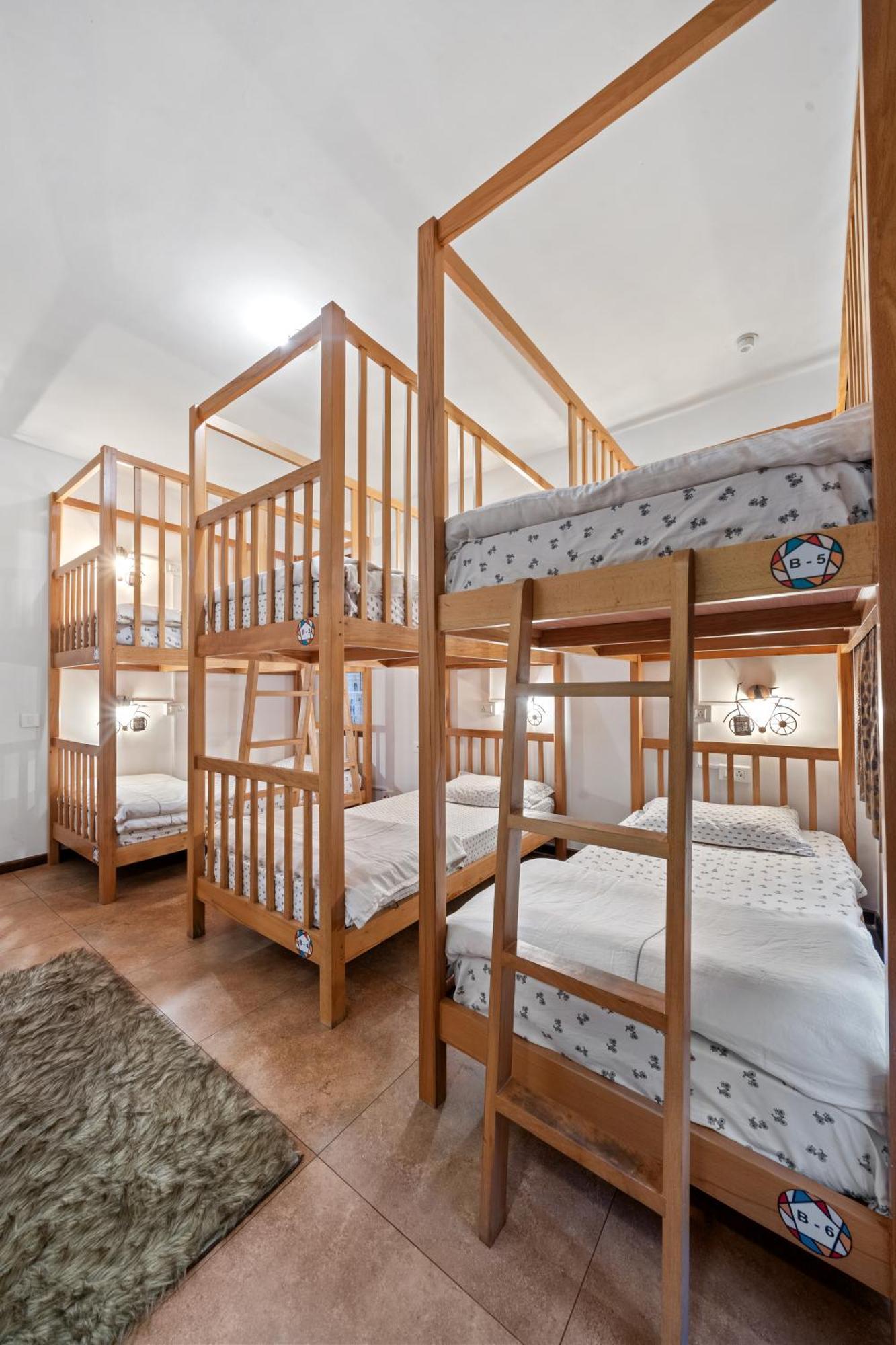 Jugglers Rest Boho Style 4 Bedroom Spacez Luxury Hostel Bangalore
