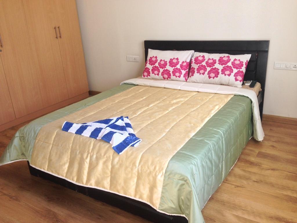 Guest house Whitefield Service
