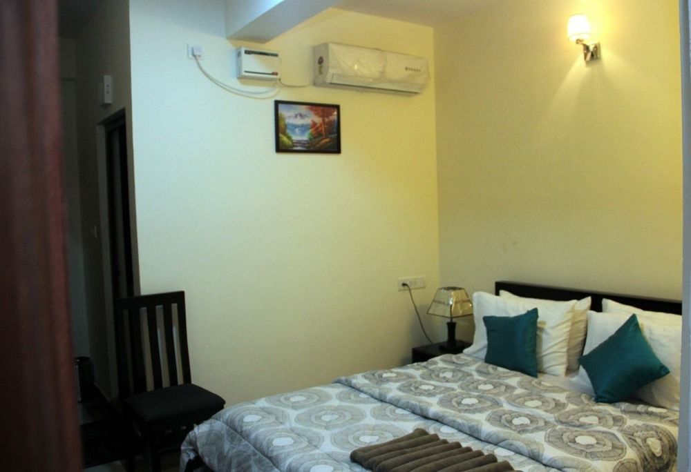 Treebo Trip Hotel Palm Emirates Hotel 3*