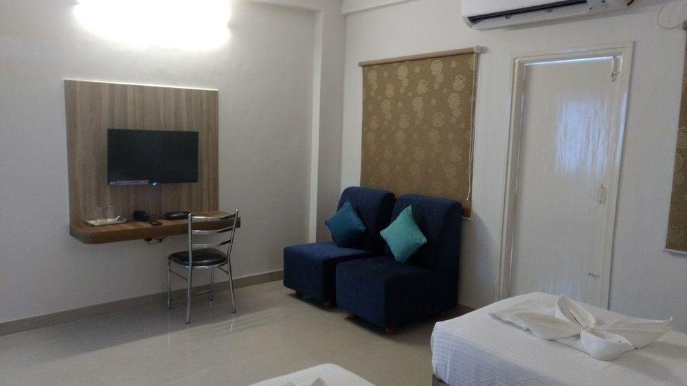 Fabexpress Hibiscus Suites Hebbal Hotel Bangalore