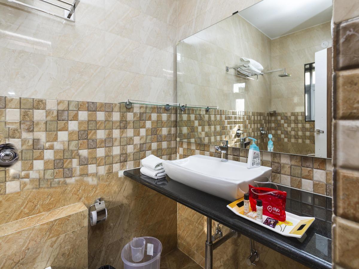 Oyo 2132 Aditya Residency Hotel