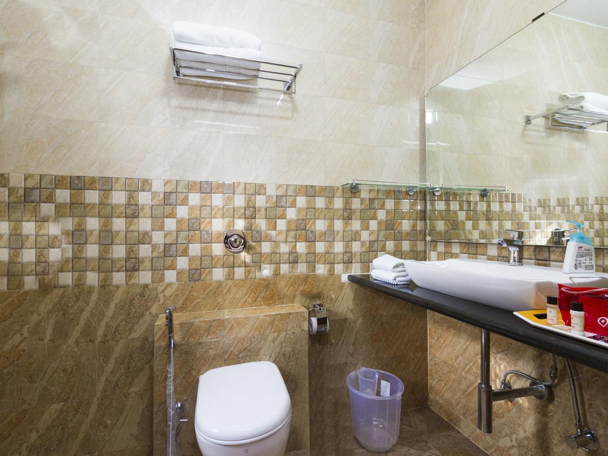 Oyo 2132 Aditya Residency