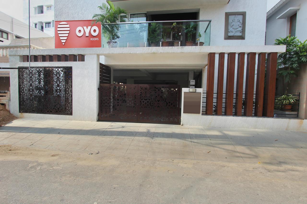Oyo 2132 Aditya Residency