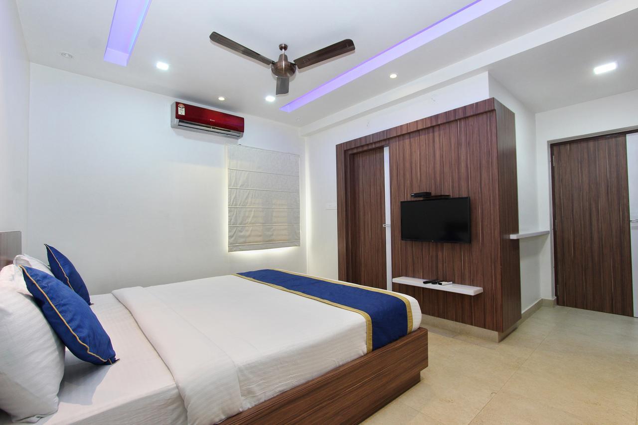Oyo 2132 Aditya Residency Hotel