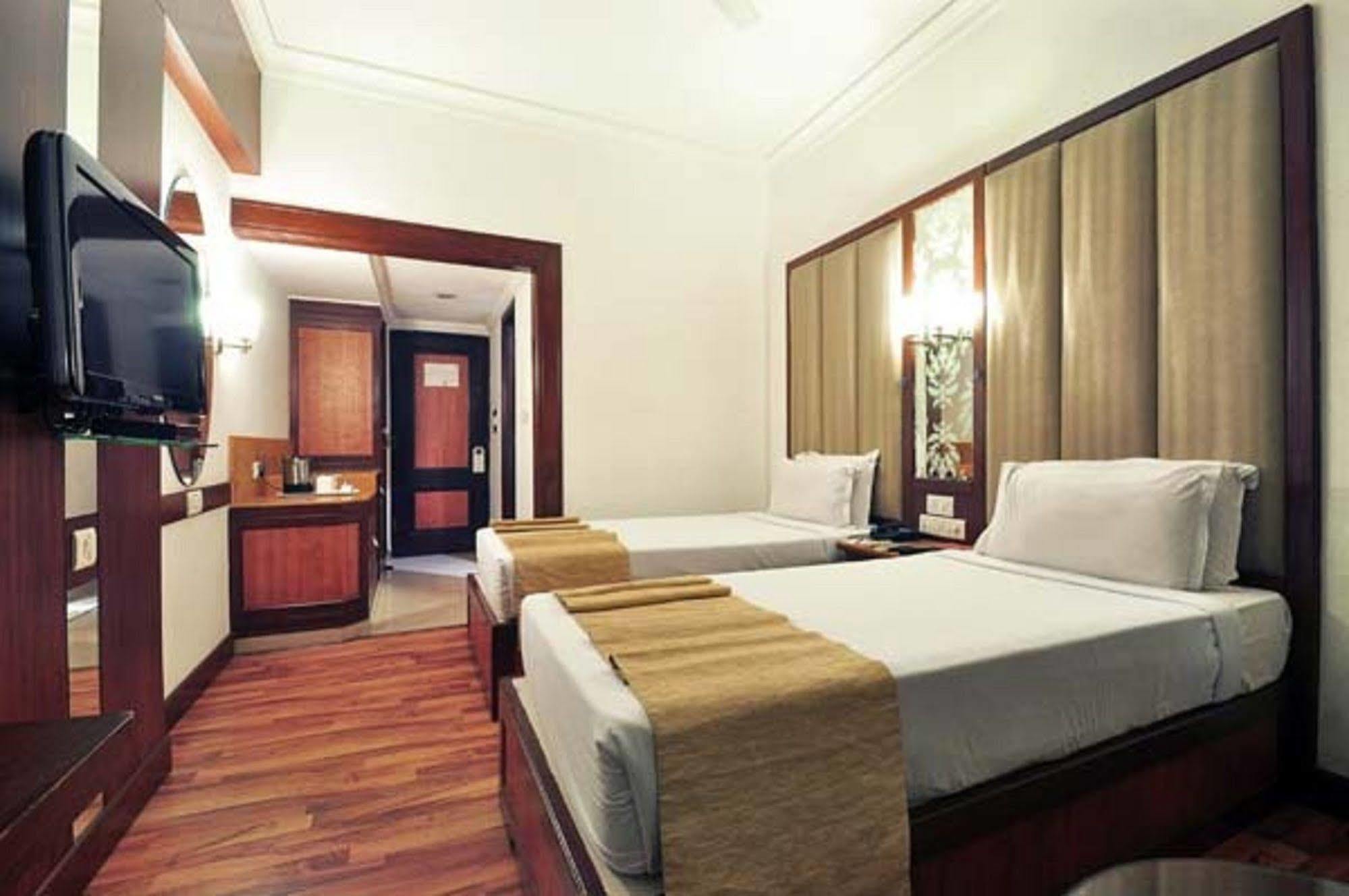 Hotel Vt Paradise 2*