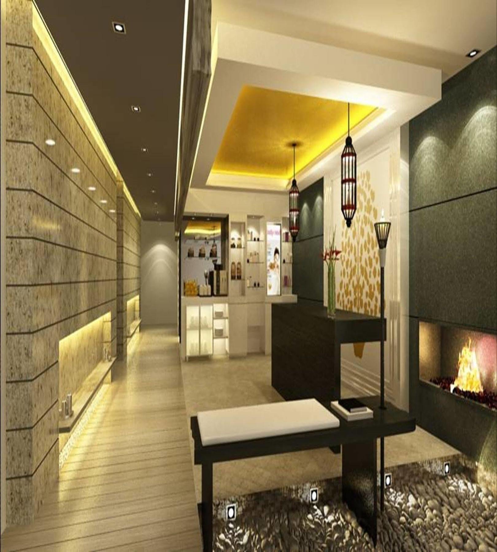 Davanam Sarovar Portico Hotel