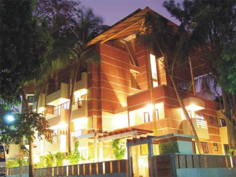 Hotel Sterling - Langford Town 3*