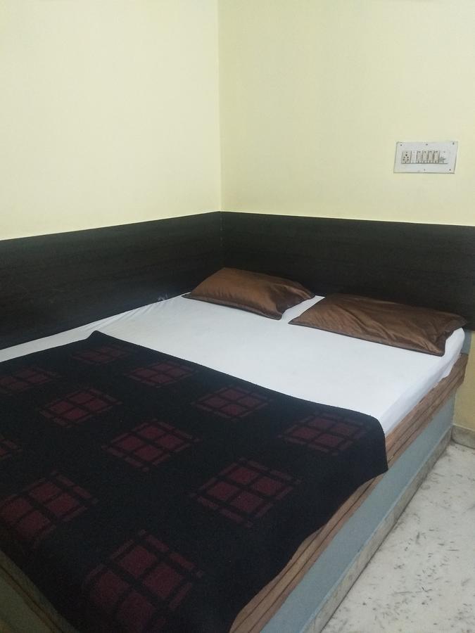 C.b Deluxe * Bangalore