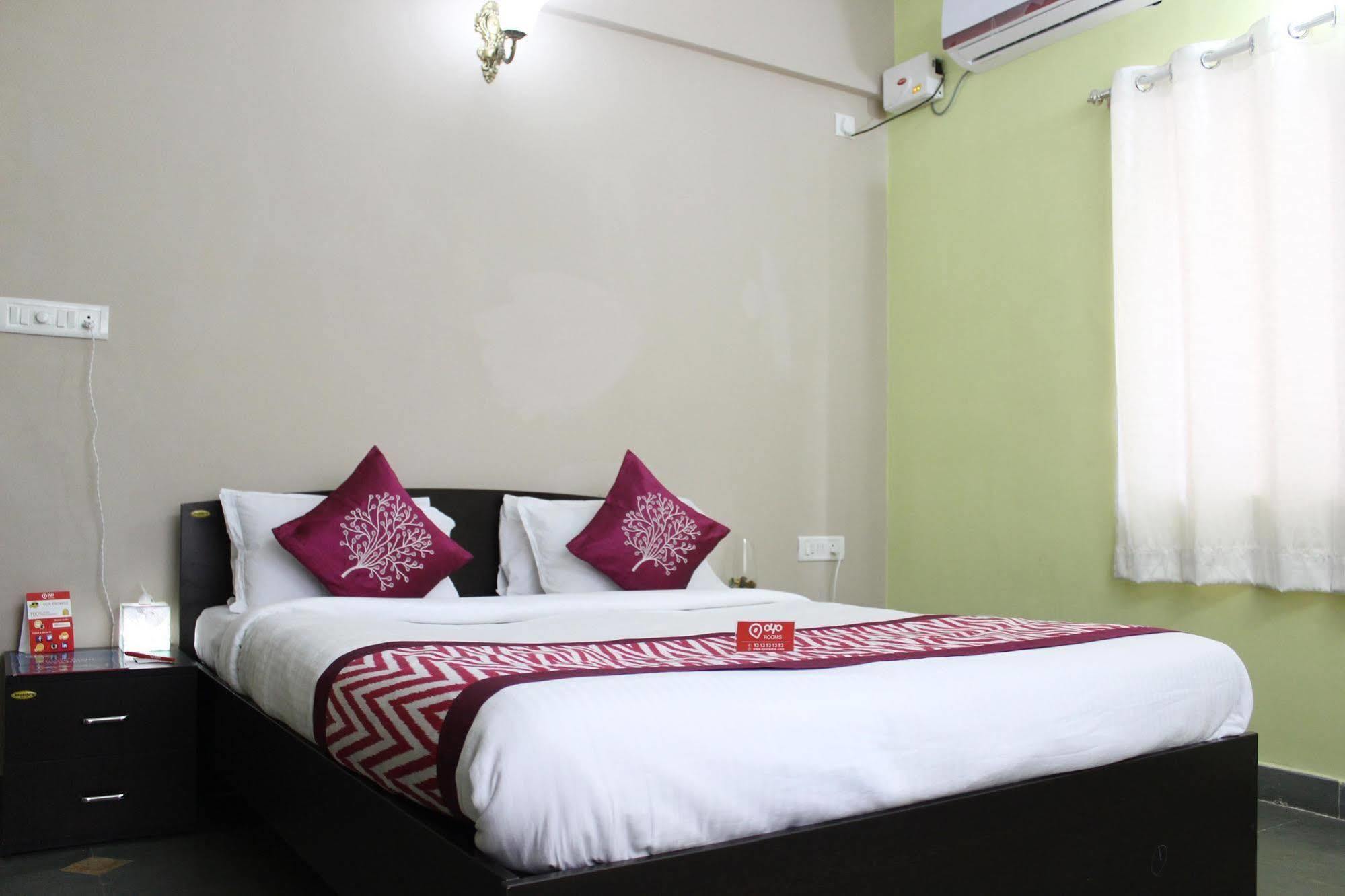 Oyo Kalyan Nagar Hotel 3*
