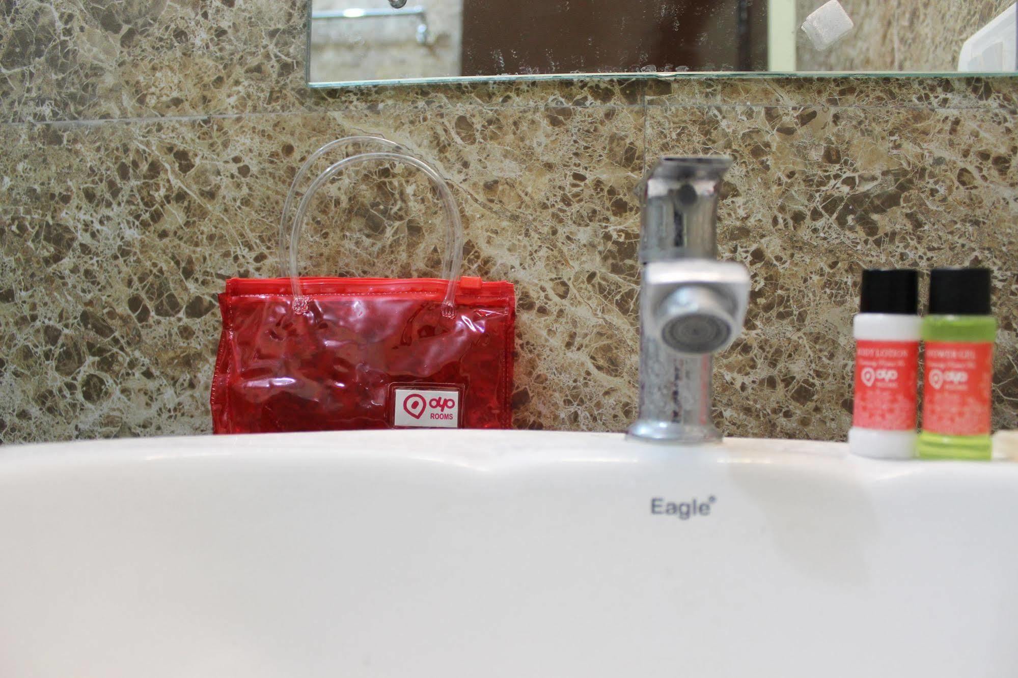 Oyo Kalyan Nagar Hotel