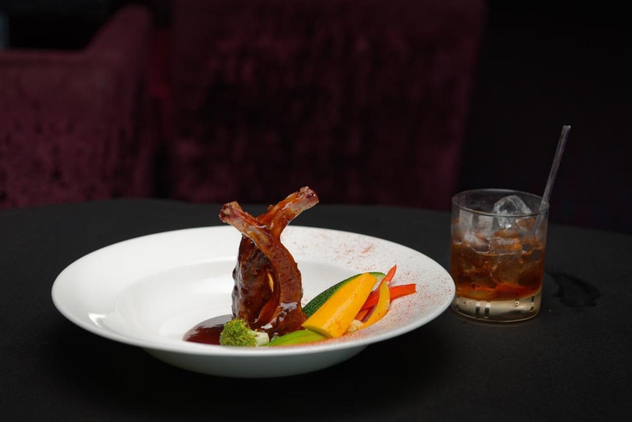 Hotel Davanam Sarovar Portico Bangalore