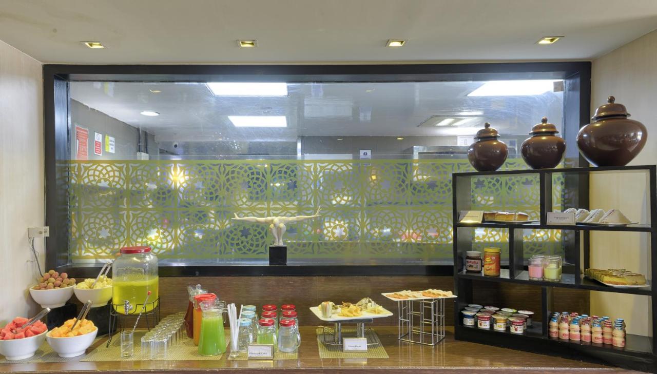 Davanam Sarovar Portico Hotel